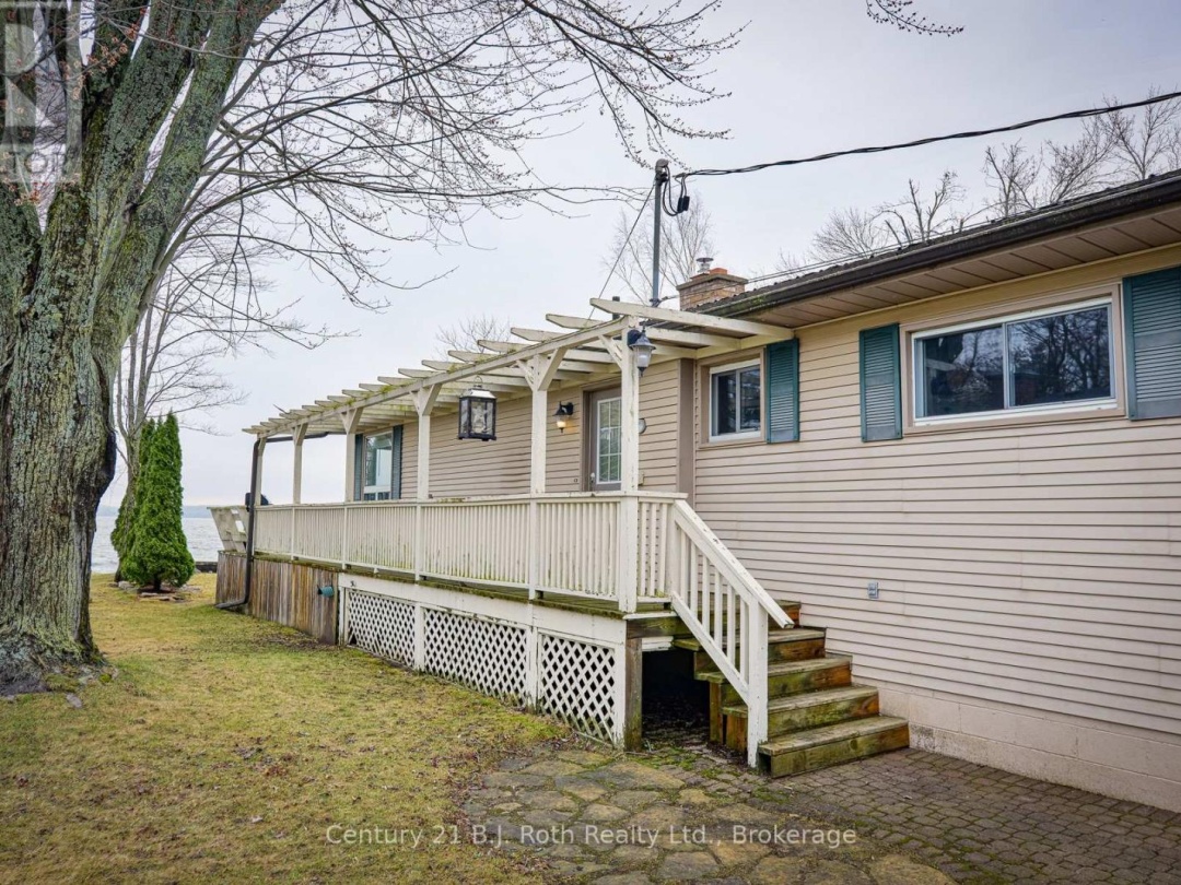231 VICTORIA CRESCENT, Lake Simcoe