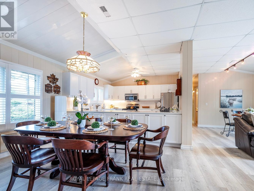 46 LAKEVIEW BOULEVARD, Lake Scugog