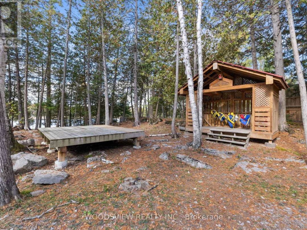 89 LITTLE SILVER WAY, 