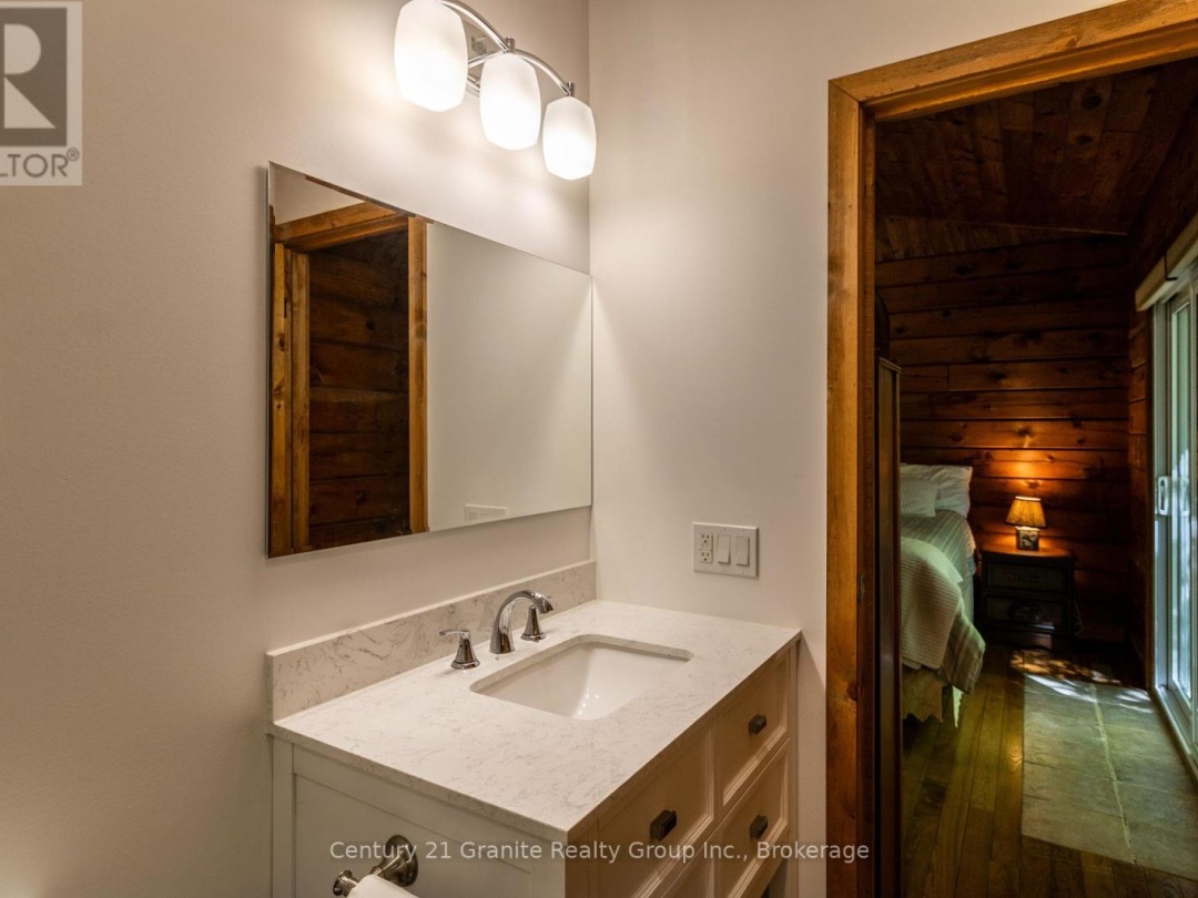 1054 THE NARROWS TRAIL, 