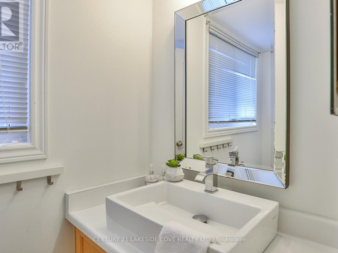 23 - 100 LAGUNA PARKWAY, 
