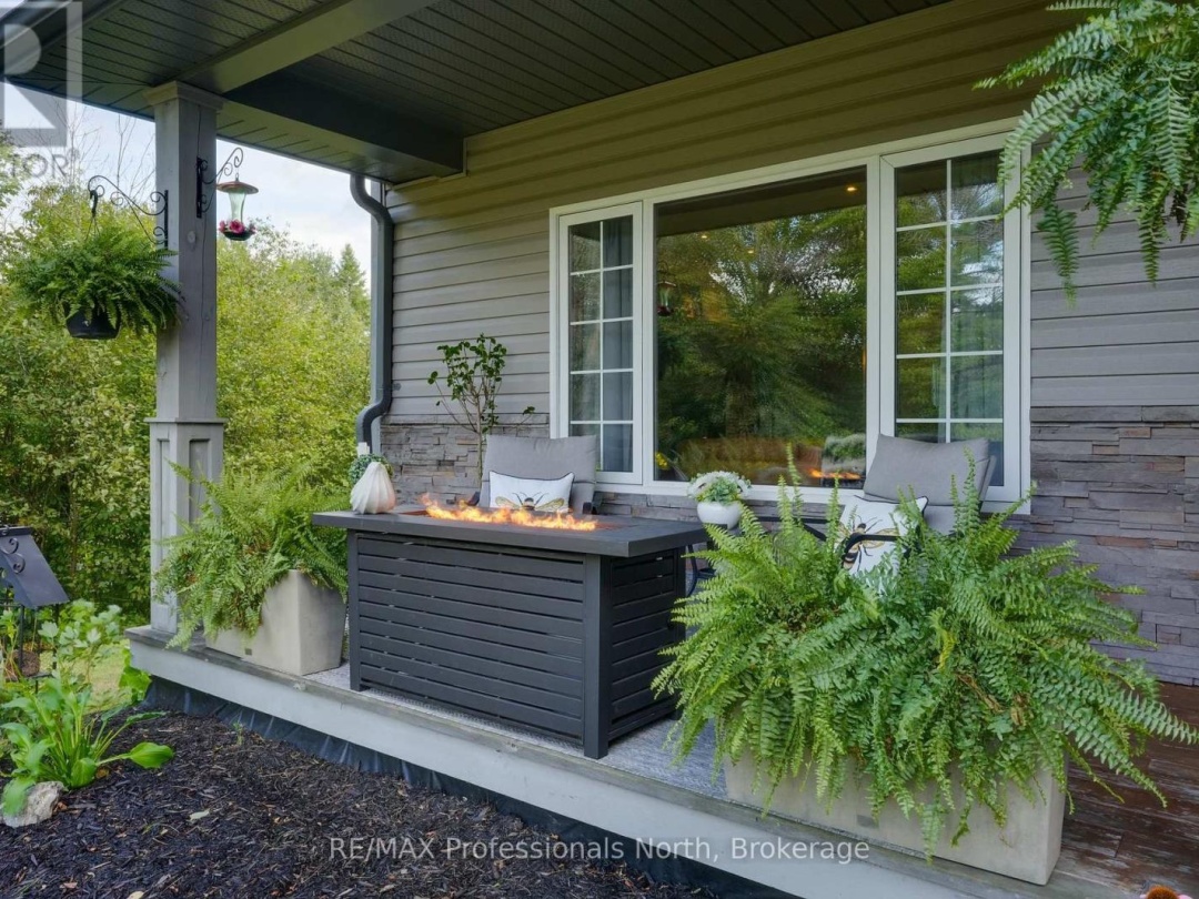 23 THOMAS CRESCENT, 