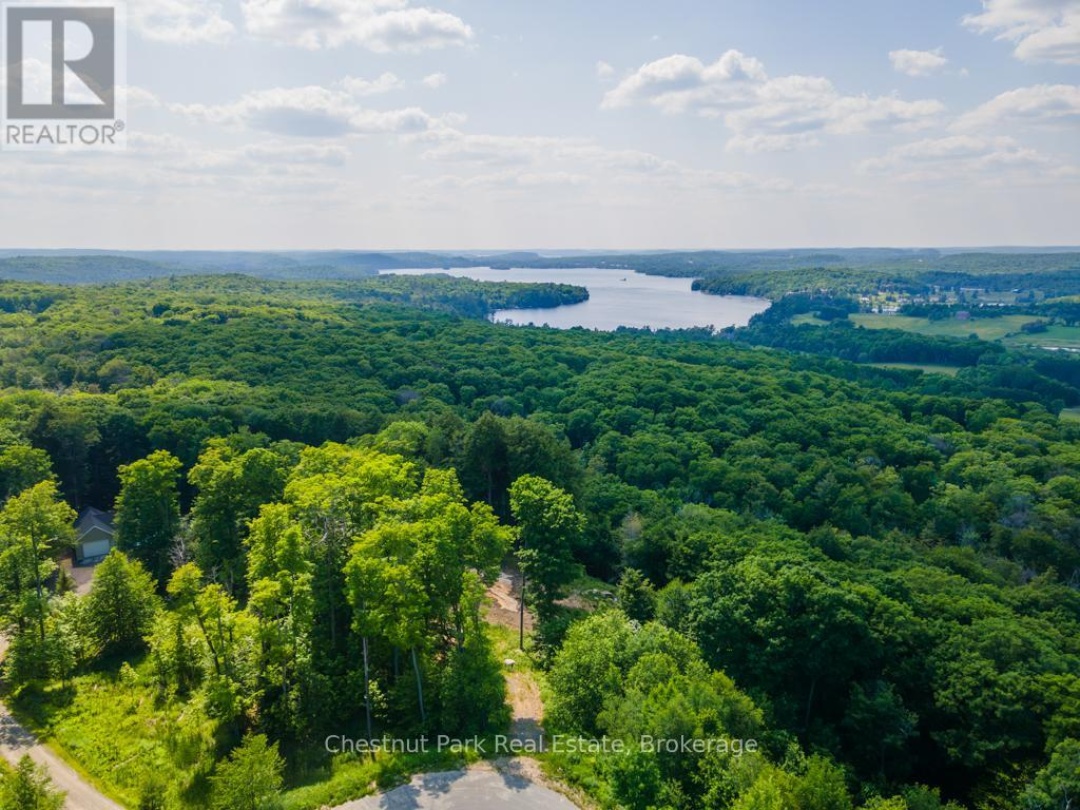 19 OLD HEMLOCK TRAIL, 