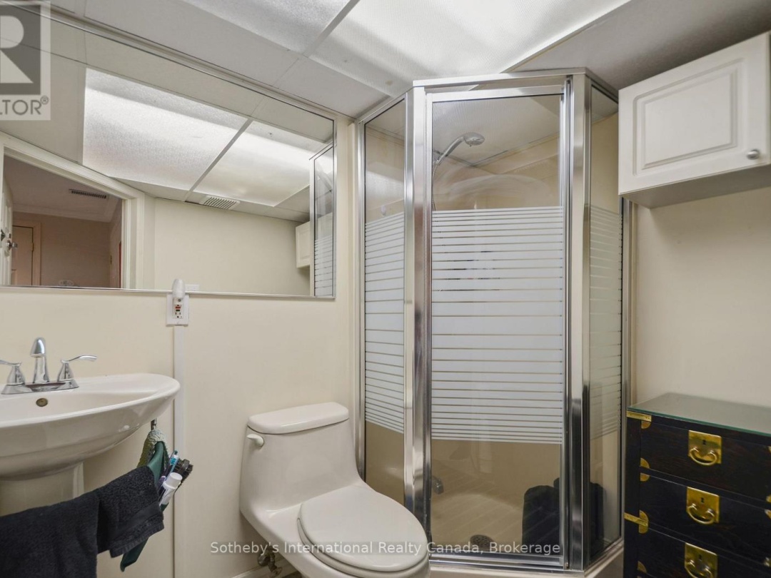 5 - 1 OLIVE CRESCENT, 