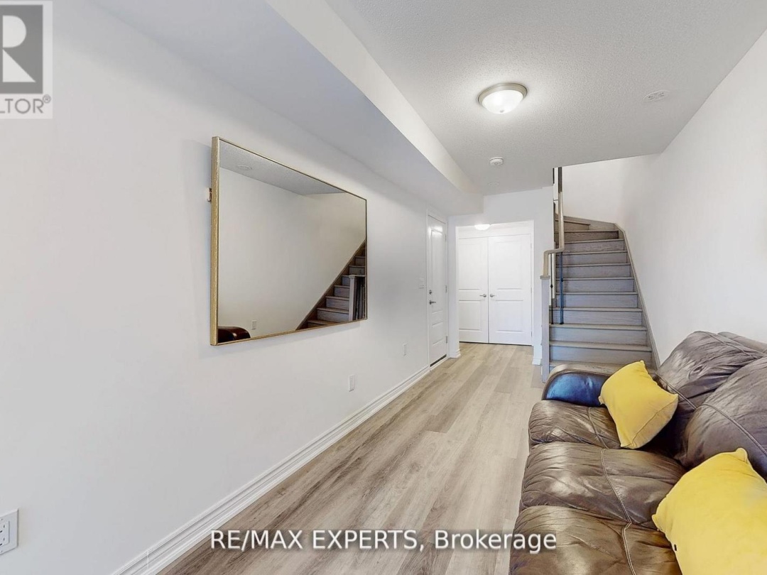 31 WYN WOOD LANE, 