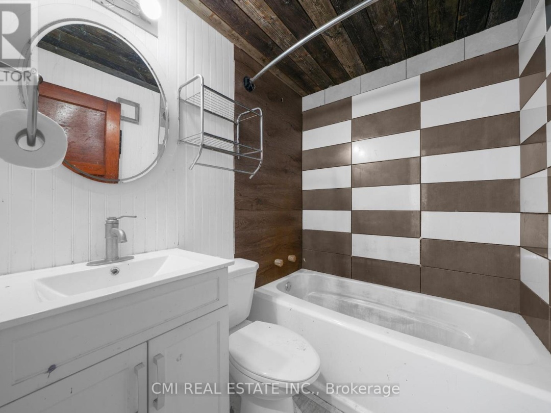 1093 SOUTH LAKE ROAD, 