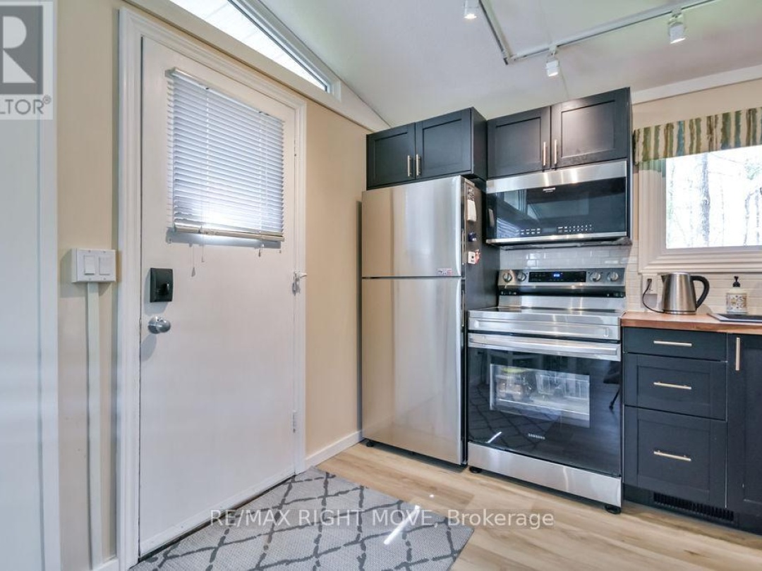 7697 WEST RIVER ROAD, Severn Lake