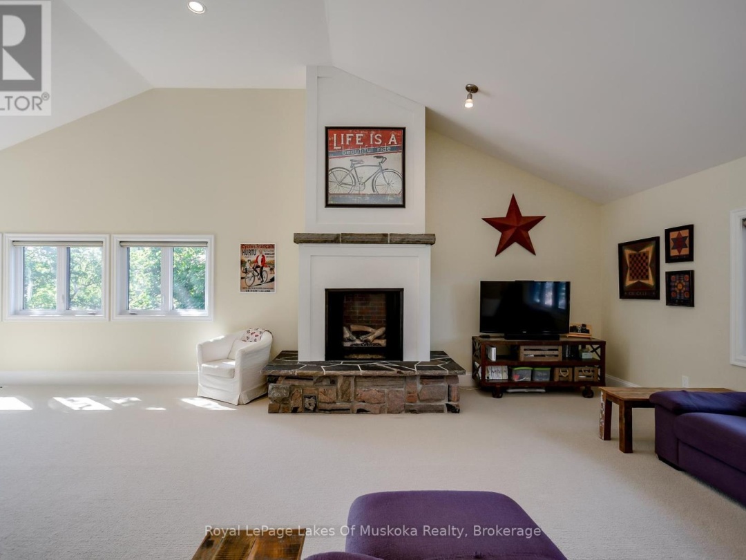 230 Ecclestone Drive, Bracebridge