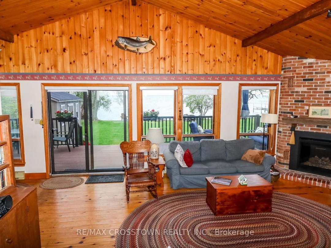 3822 Glenrest Drive, Lake Simcoe