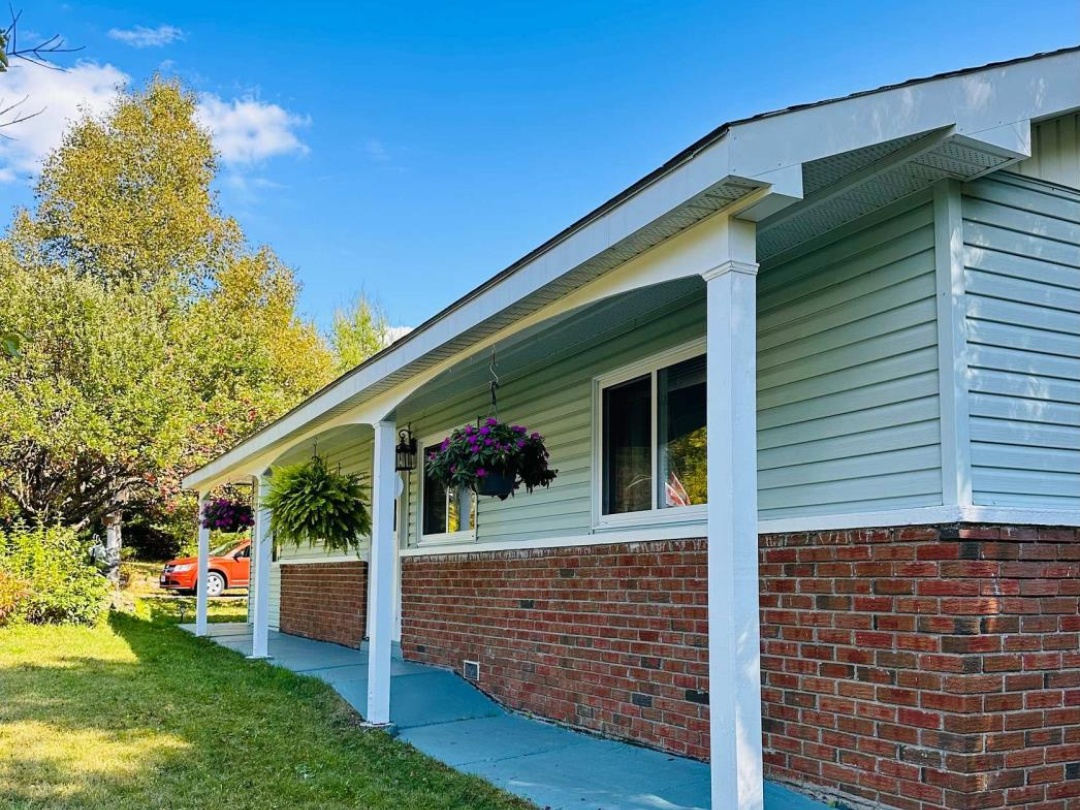 1671 HWY 60 HIGHWAY, 