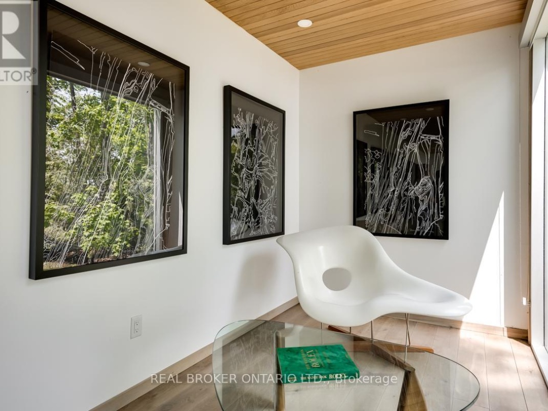 45 IVY LANE, 