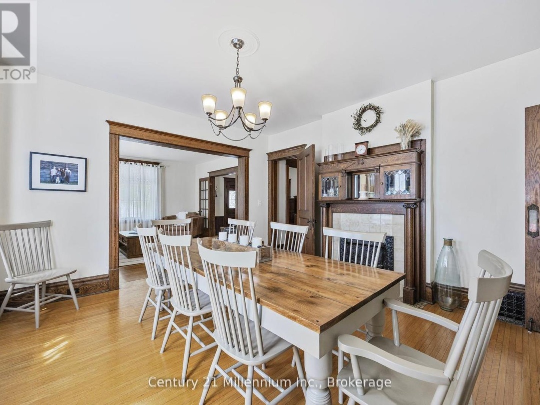 100 MATCHEDASH STREET N, 