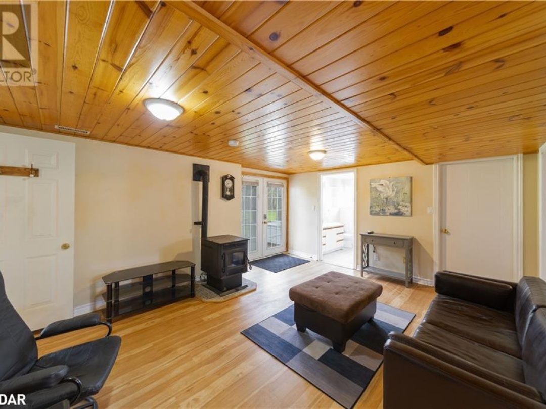 1936 Peninsula Point Road, Sparrow Lake