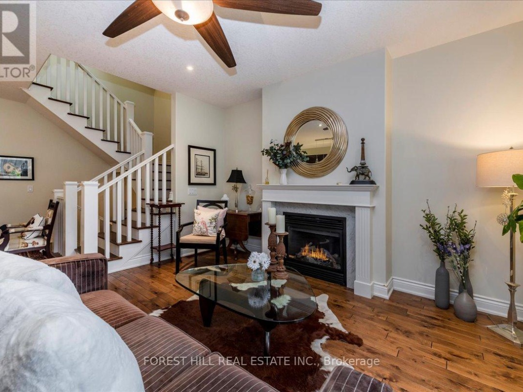 10 - 10 INVERMARA COURT, Lake Simcoe