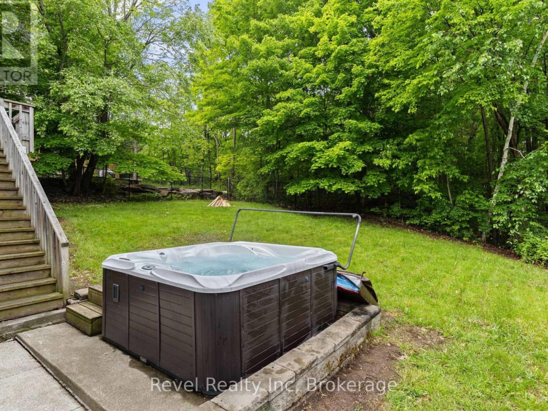 35 MACKLAIM DRIVE, 