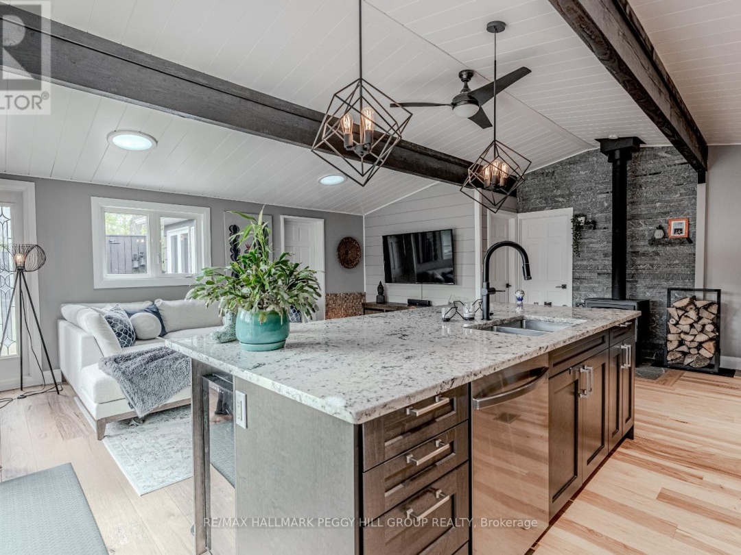 7952 Park Lane Crescent, Black Lake