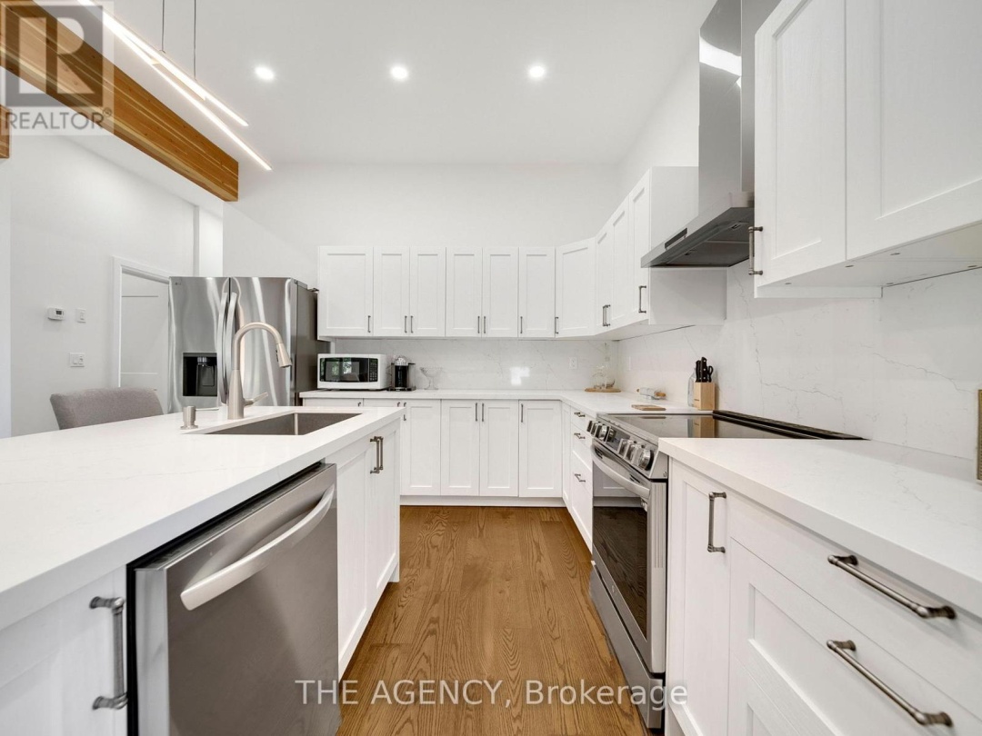 3963 Hilltop Road, Ramara