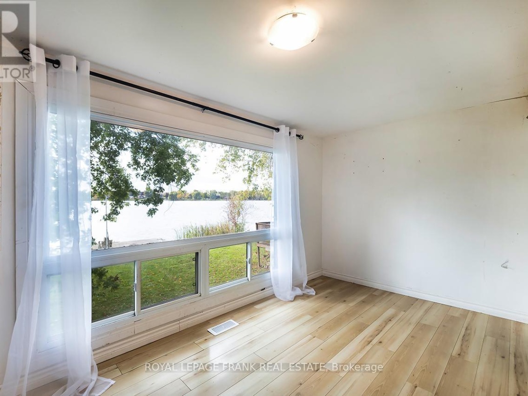 119 OAKDENE CRESCENT, 