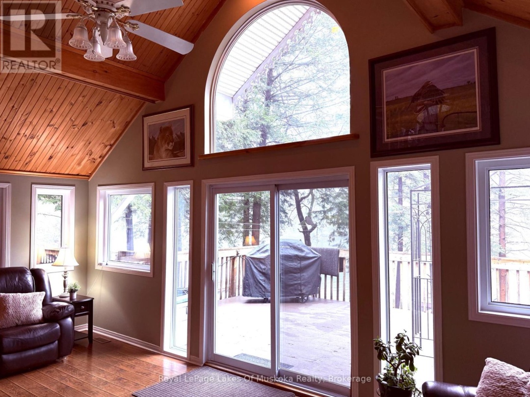 1019 Lakeshore Road N, Leech Lake