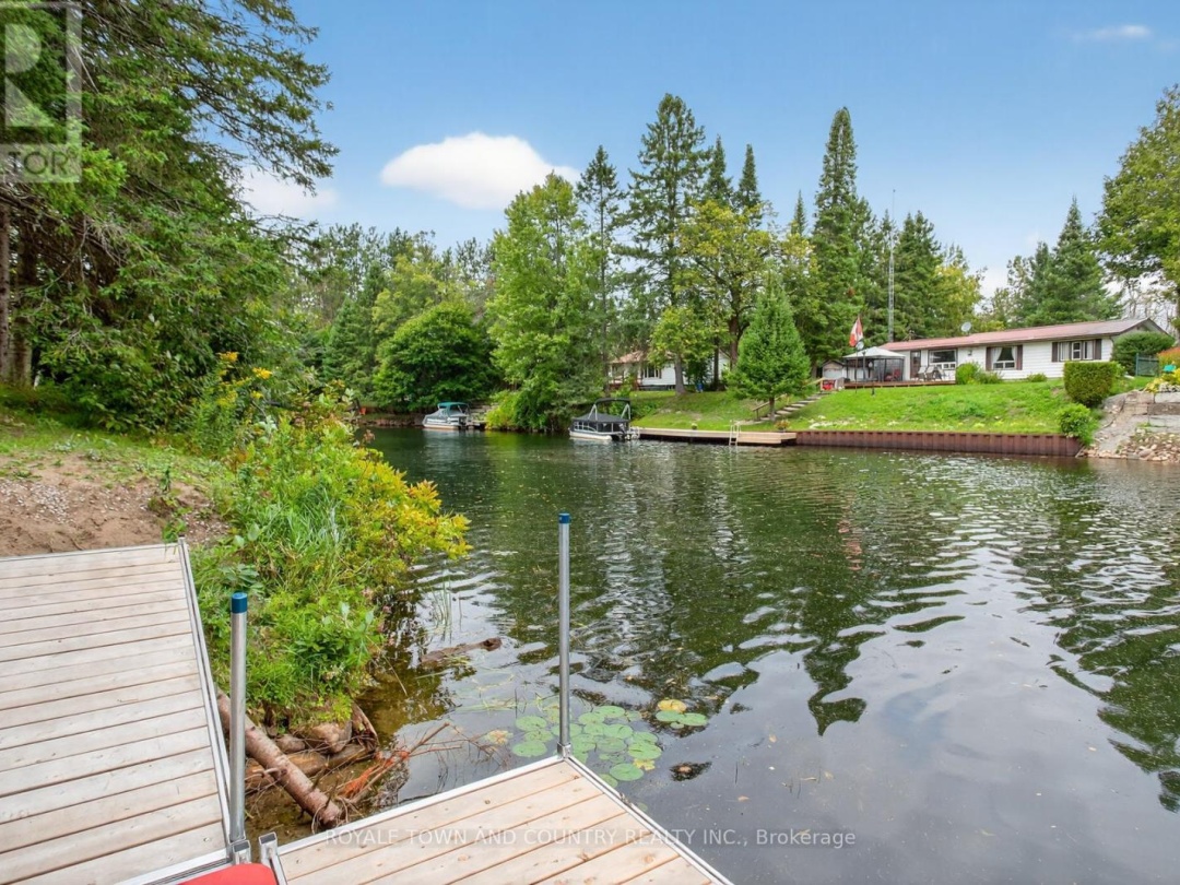 82 RIVERBANK ROAD, 