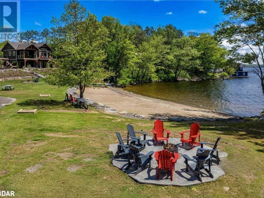 1841 Muskoka Road 118 Road W Unit# 2B, Lake Muskoka