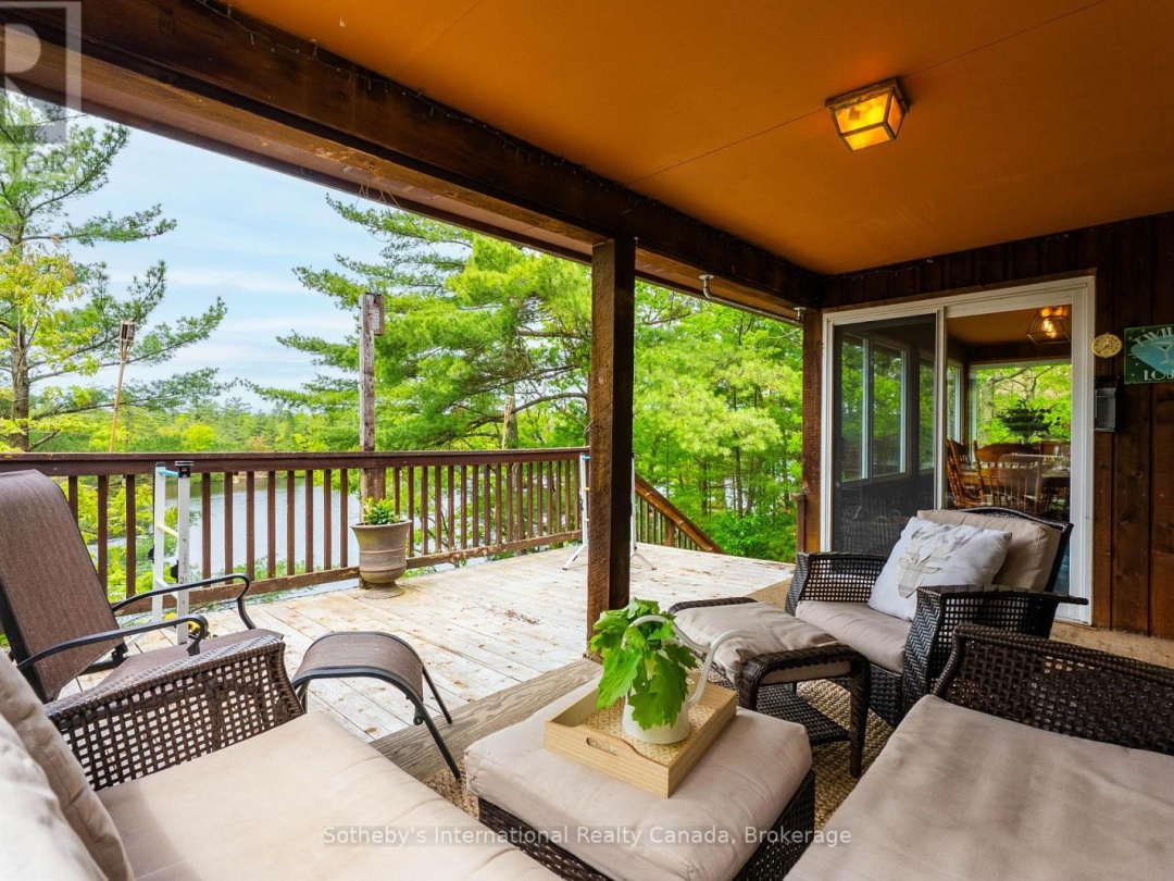 5760 Kahshe Lake, Kahshe Lake