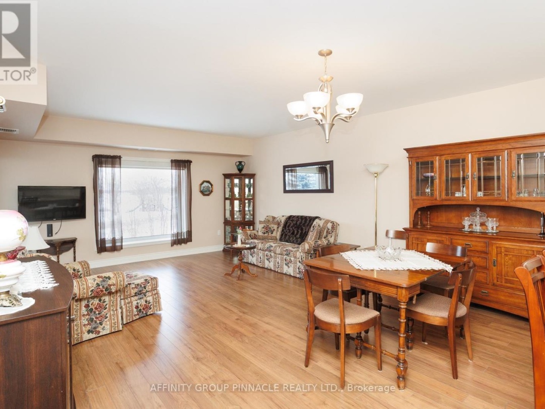 103 - 94 FRANCIS STREET W, 