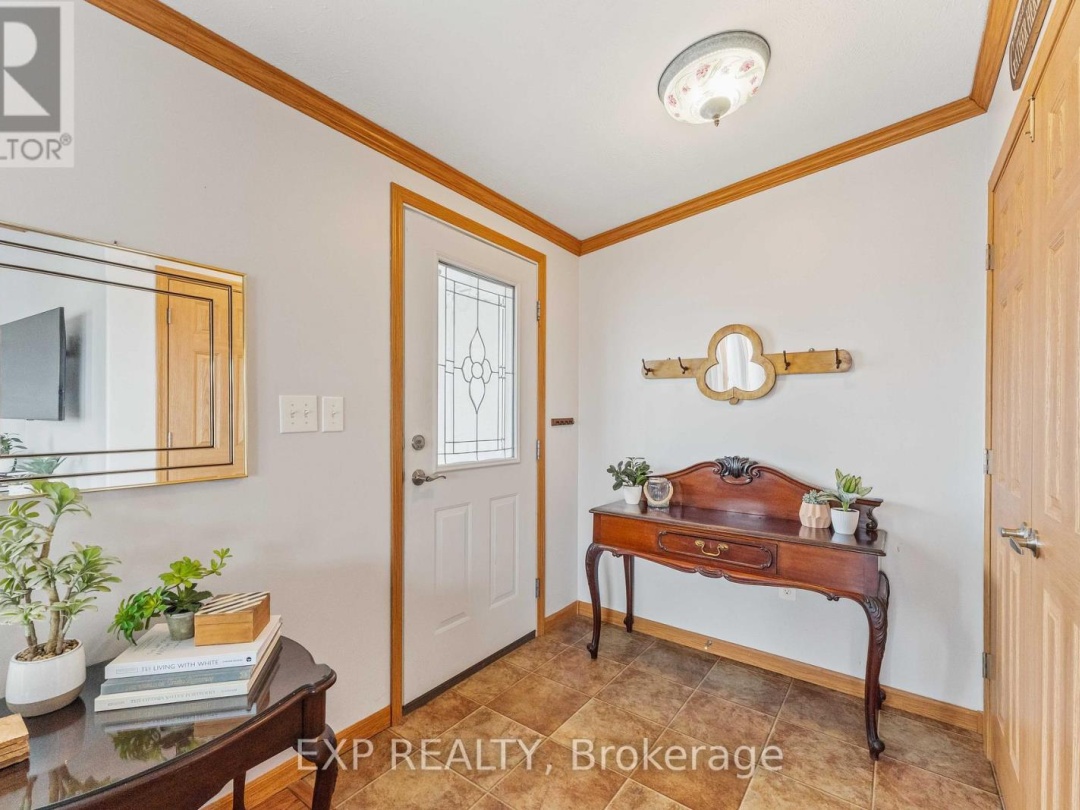 56 CREEKSIDE CIRCLE, 