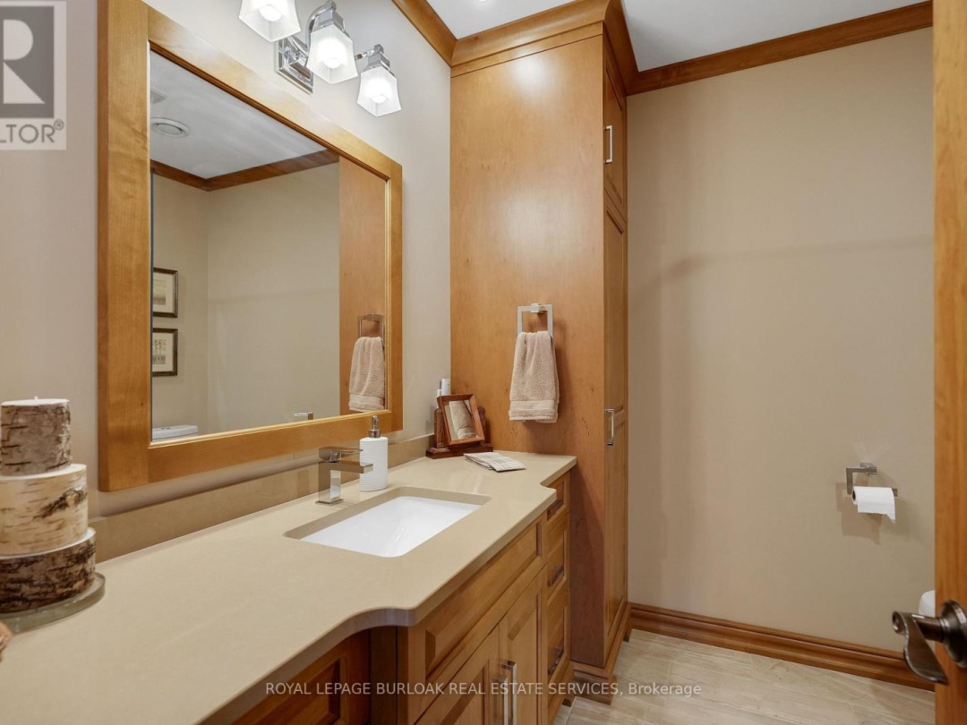 36 MANITOUWABING ESTATES ROAD, 