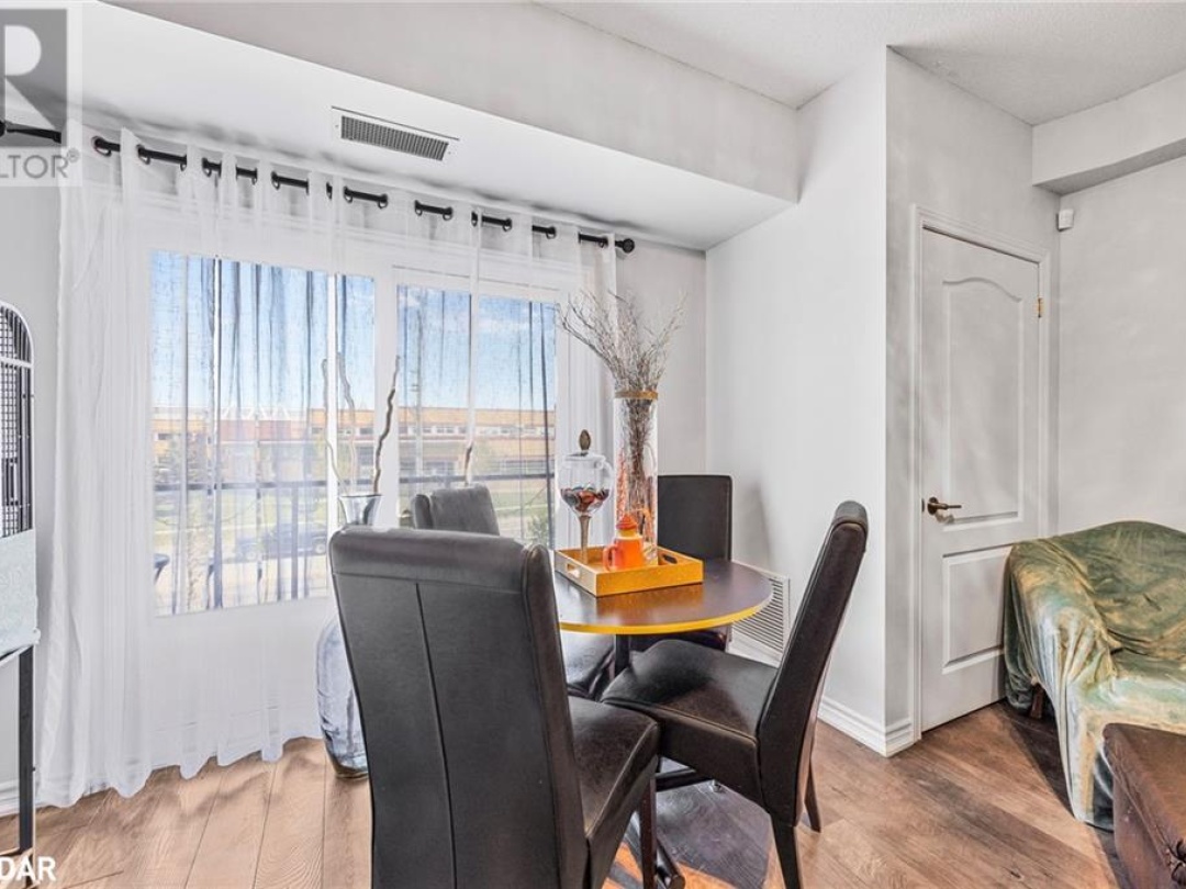 720 YONGE Street Unit# 205, 