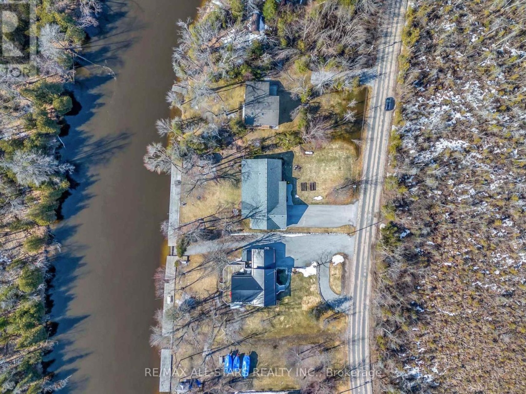 210 Moorings Drive, Burnt Lake