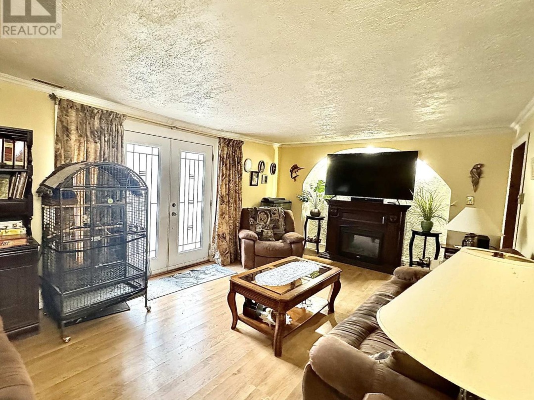 3741 CEDAR RAPIDS DRIVE S, 