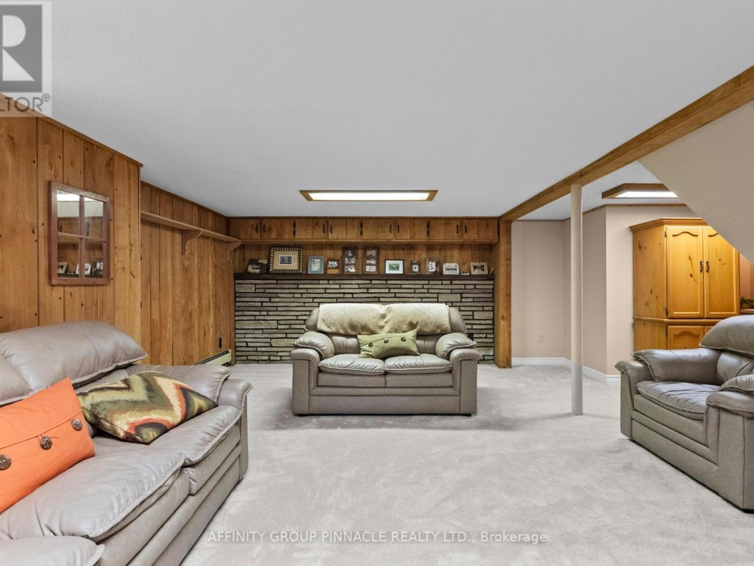 431 DUNDAS STREET, 