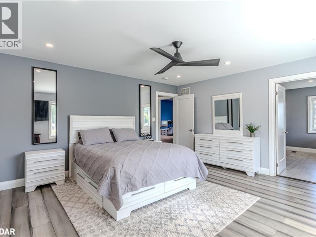 1657 PENINSULA POINT Road, 