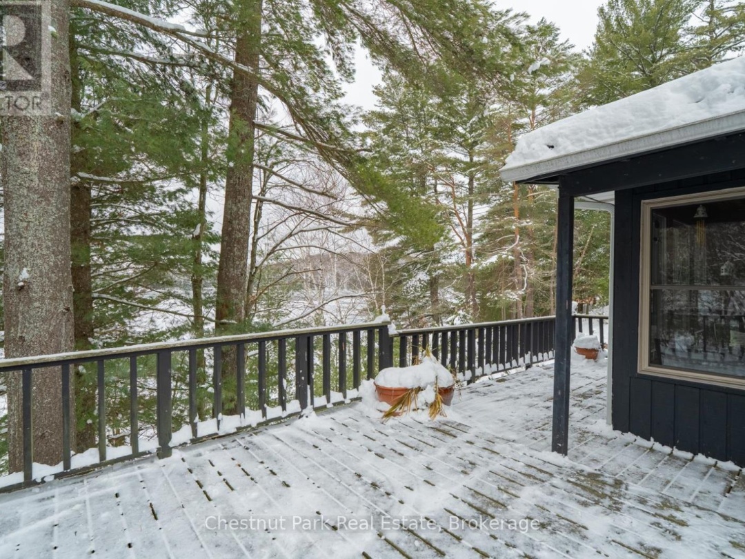 652 NORTH WASEOSA LAKE ROAD, 