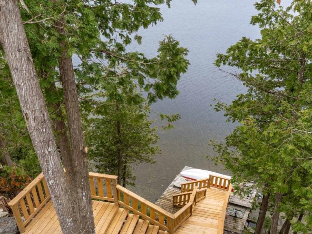 149 Lakeside Drive, Four Mile Lake