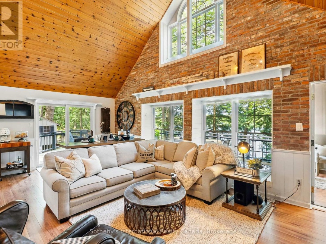 1050 Cobble Rose Lane, Moore Lake
