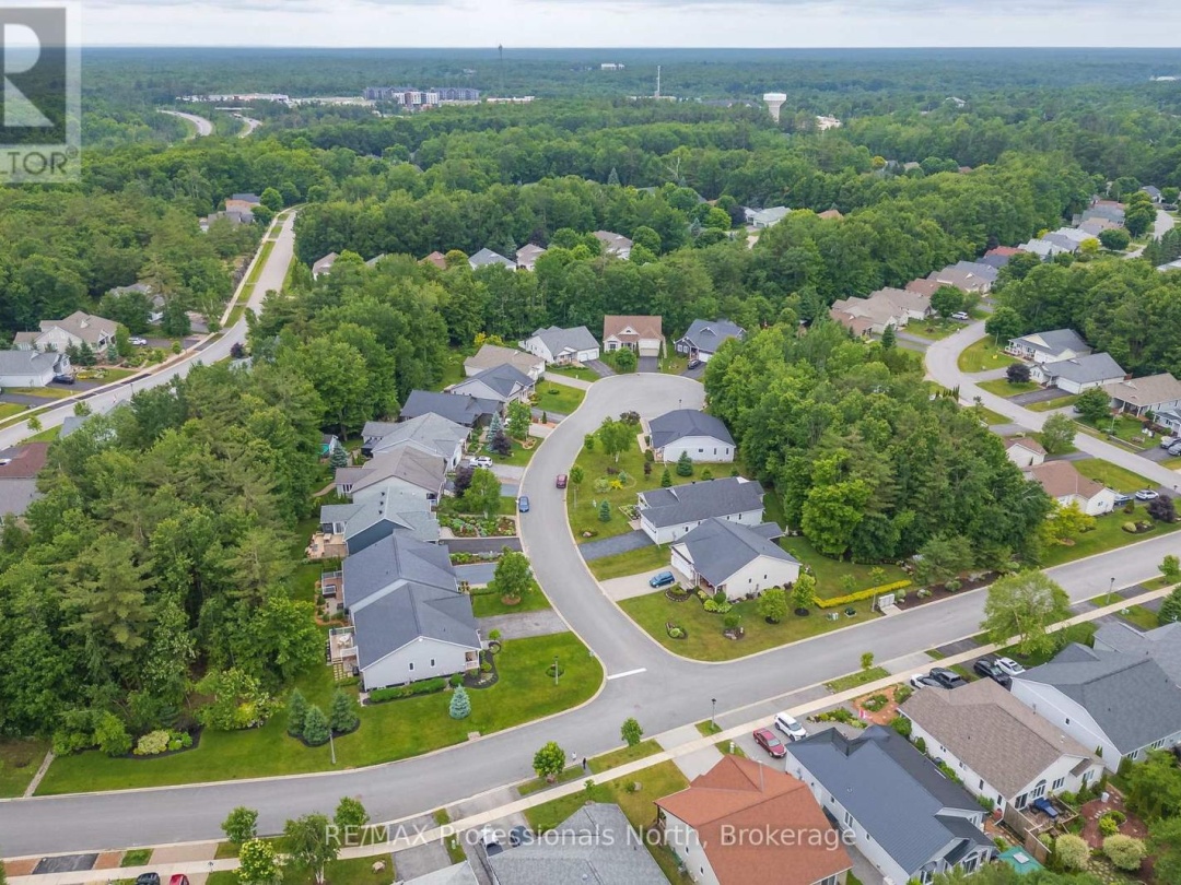 4 RED MAPLE COURT, 