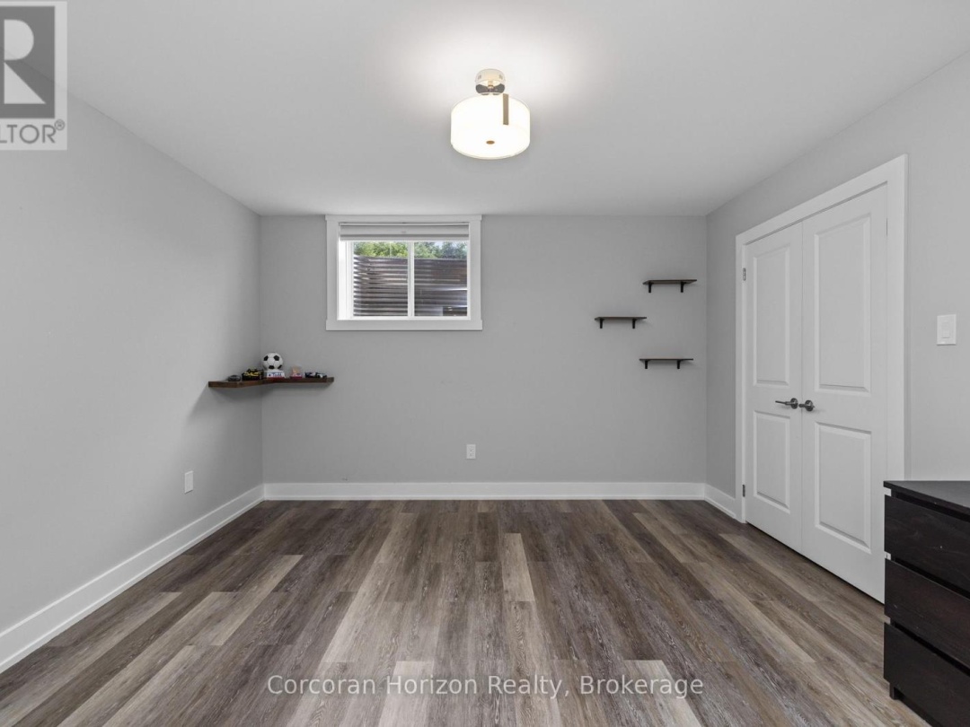 12 REIDS RIDGE, 