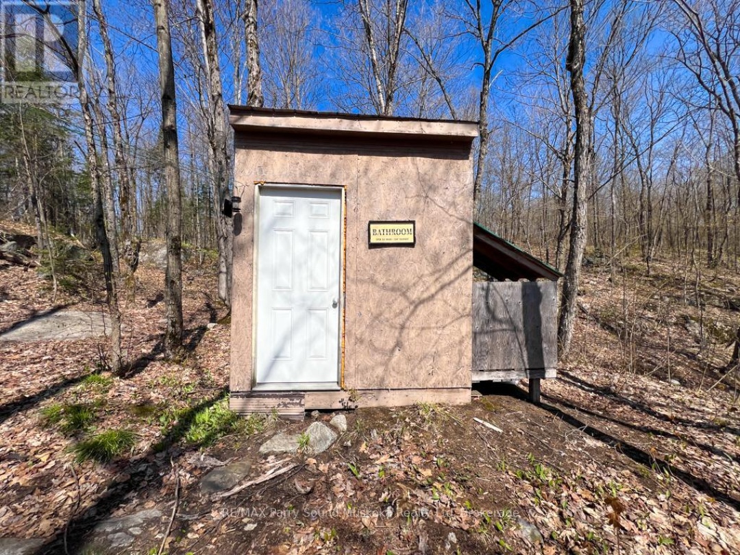550 Shawanaga Lake, Shawanaga Lake
