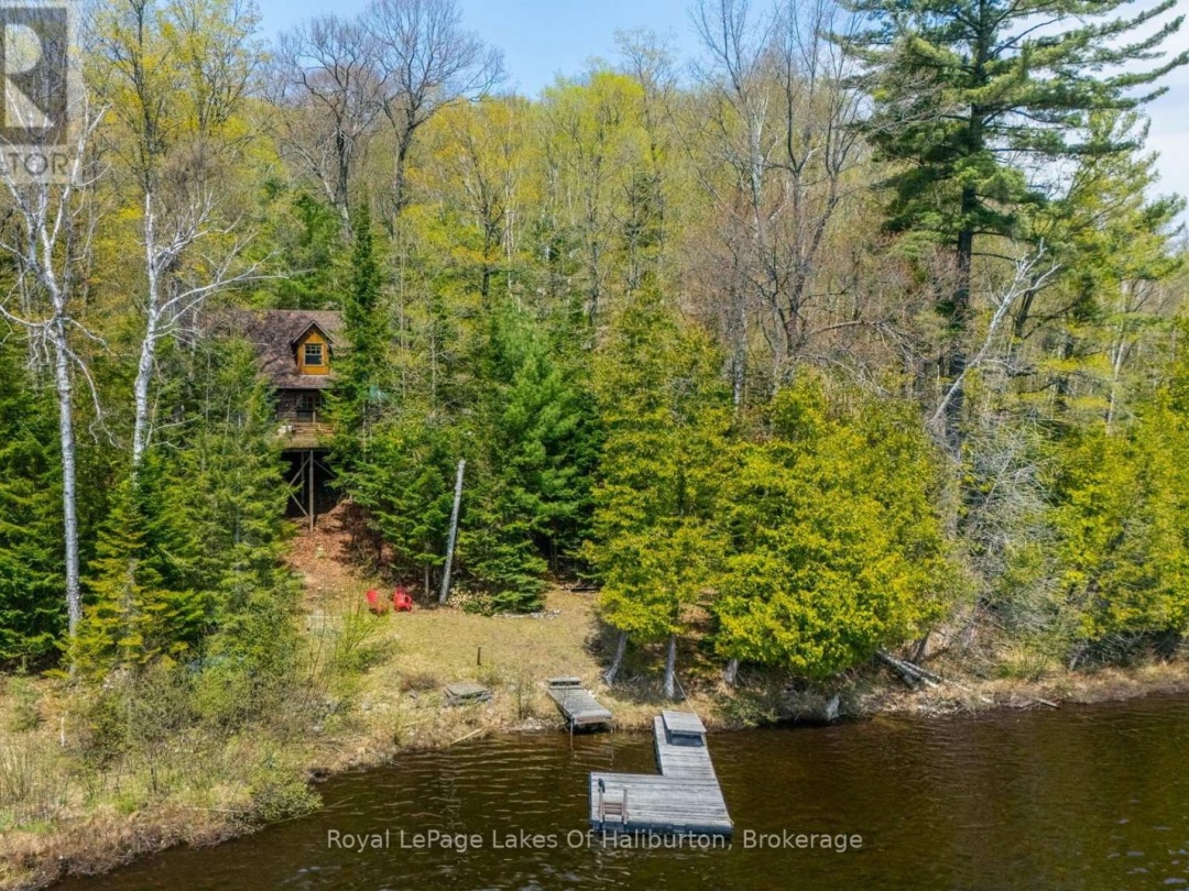 1248 Portage Road, Portage Lake