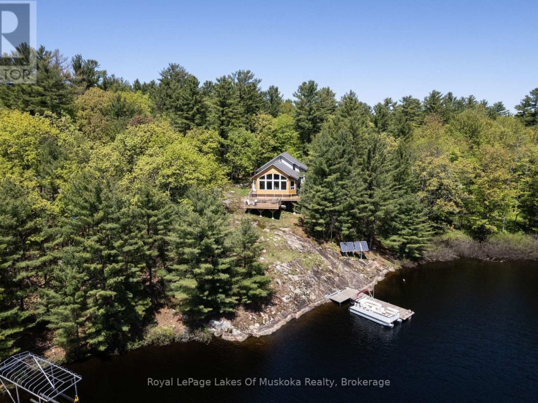 22 Mile Island, Morrison Lake