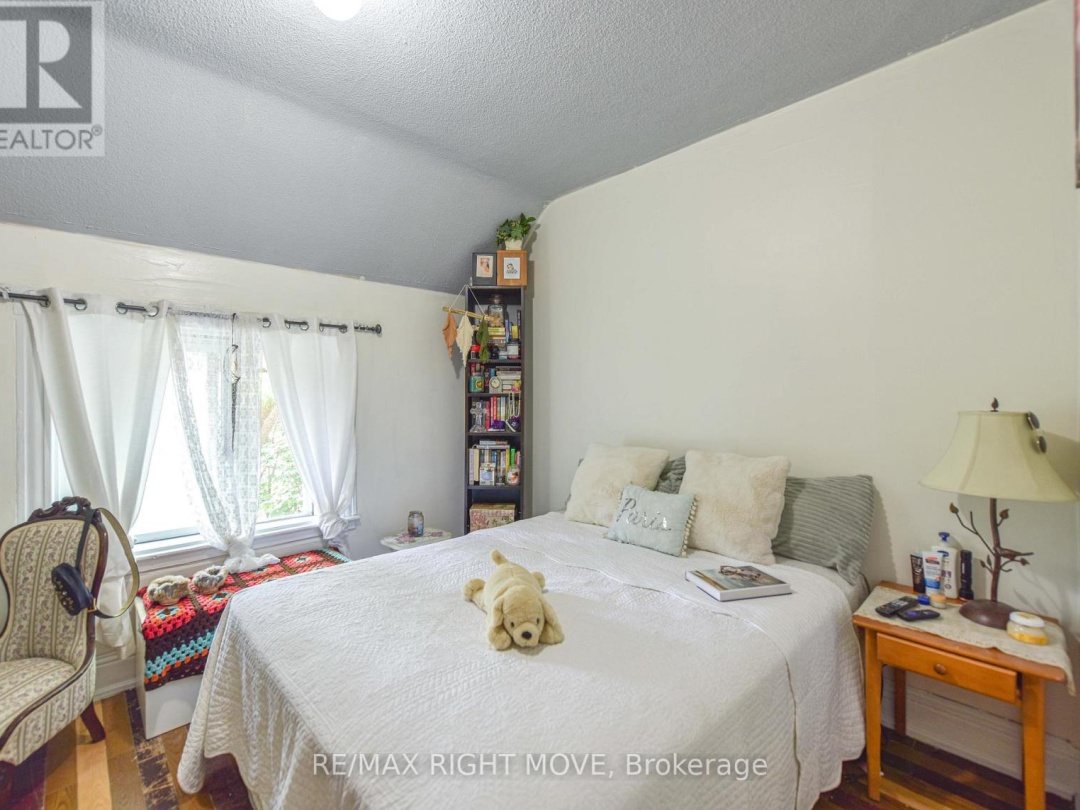 50 ALBERT STREET N, 