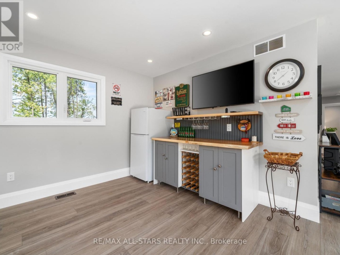 15 BERRY LANE, 