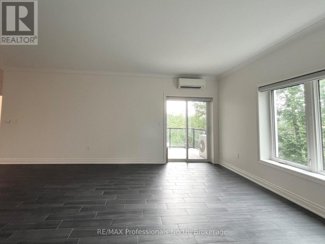 204 - 4 LAKE AVENUE, 