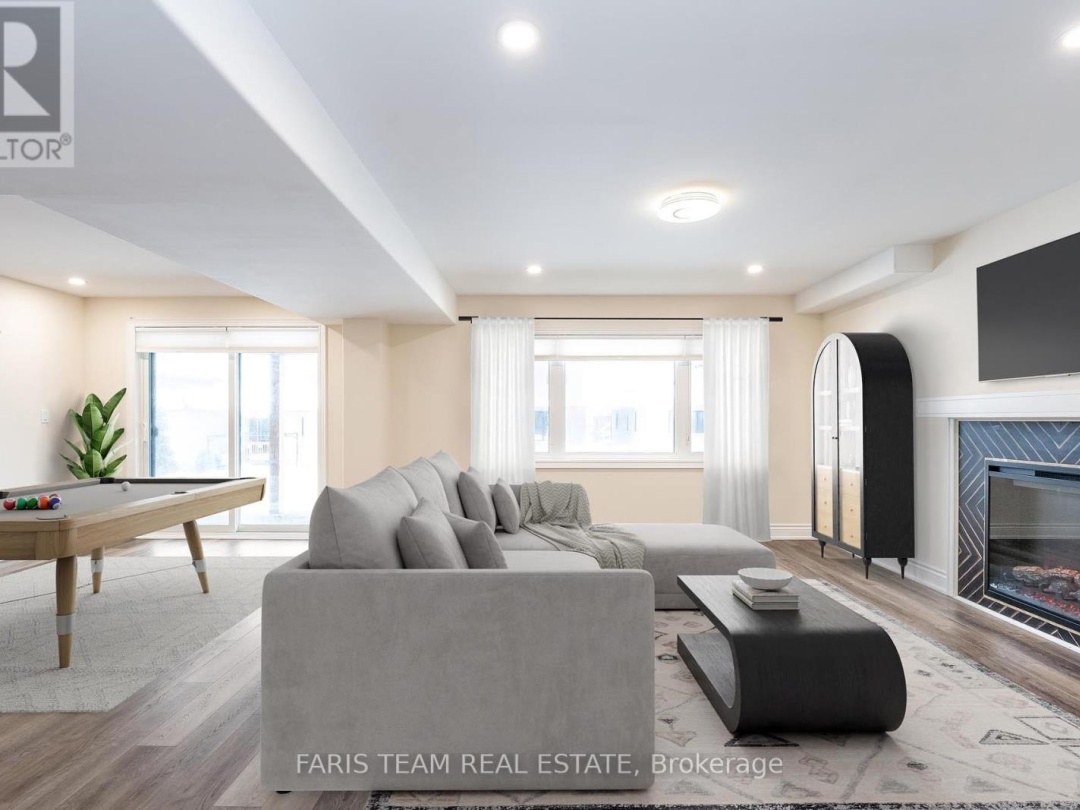 3096 Orion Boulevard, Orillia