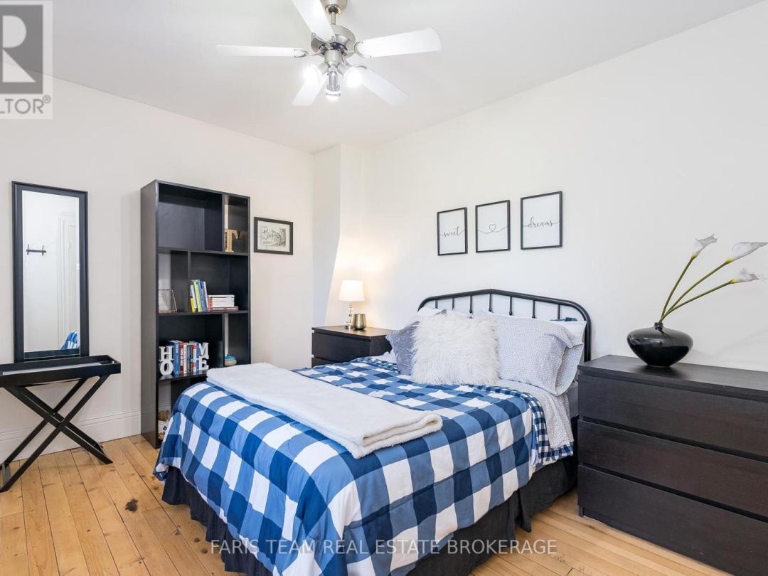 323 WARMINSTER SIDE ROAD, 