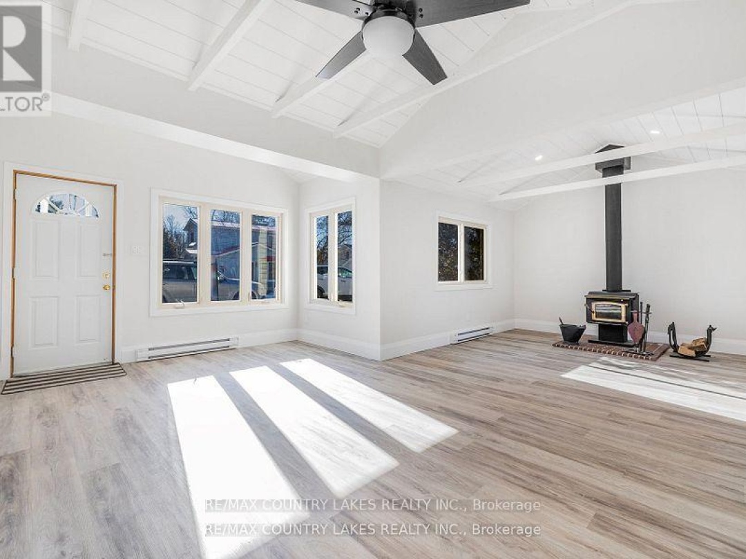 10 Ridge Avenue, Ramara