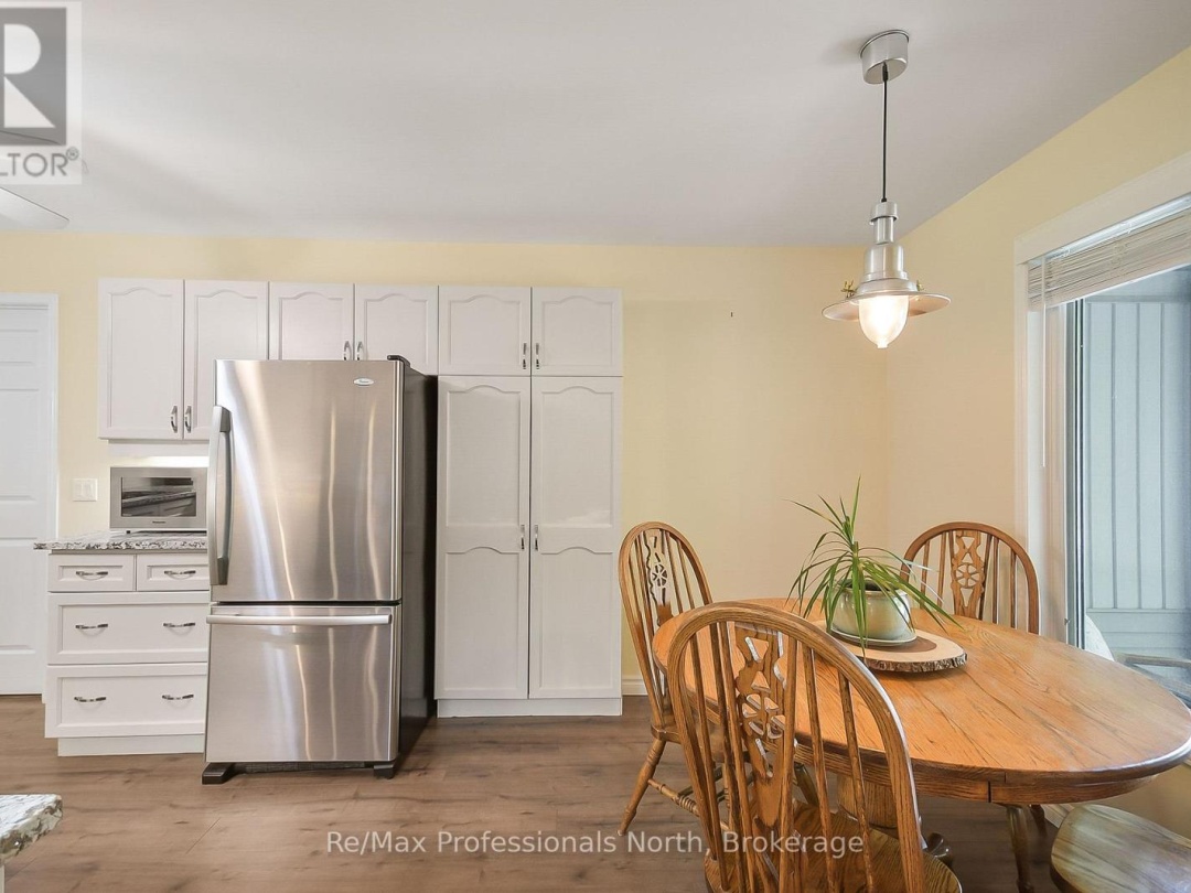 21 WOODMAN'S CHART, Gravenhurst (Muskoka (S))