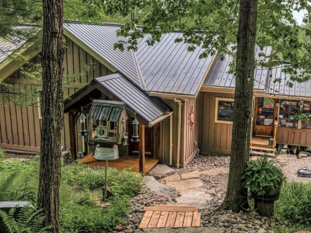 1031 ROTUNDA DRIVE, 